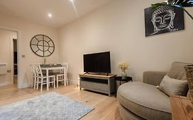 Ocean - 2 Bed Flat Sleeps 6 With Gym Access
