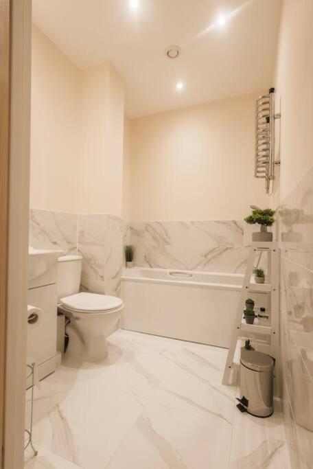Ocean - 2 Bed Flat Sleeps 6 With Gym Access Apartment Southampton Exterior photo